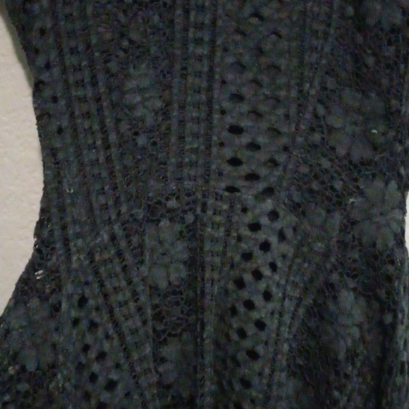 Black, Small, Unknown - Picture 3 of 5